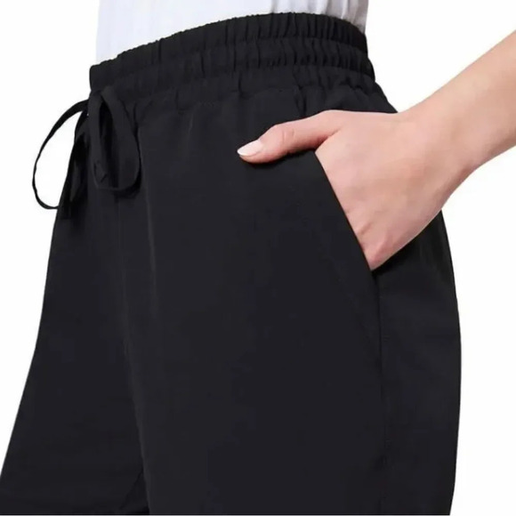 Mondetta Ladies Active Walking Shorts NWT Small - Picture 4 of 7